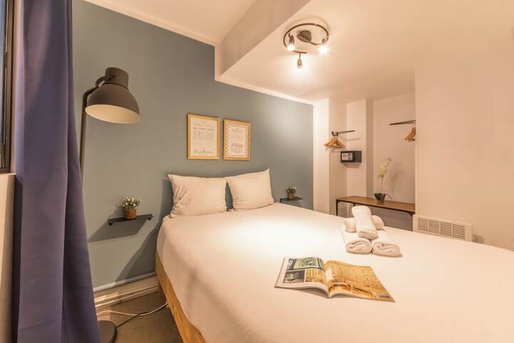 Room 16 of 60