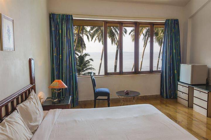 HAWAII - THE SEA SIDE VILLAGE RETREAT
