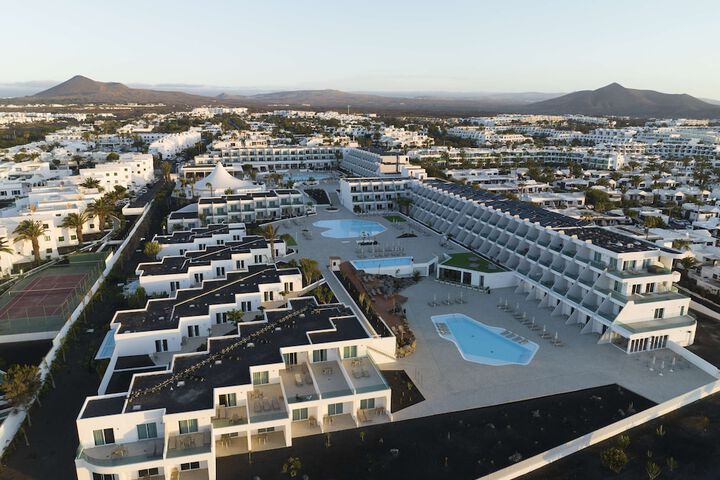 Hotel 207 of 227