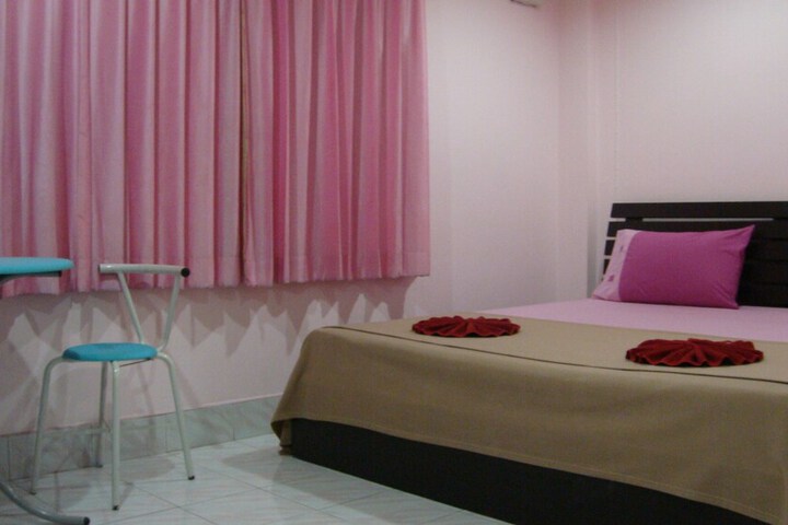Room 4 of 31
