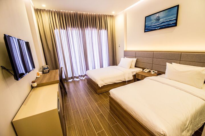 Room 8 of 31