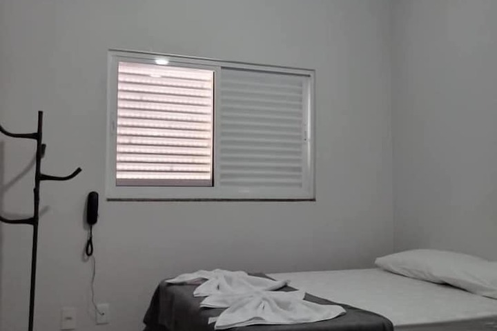 Room 5 of 25