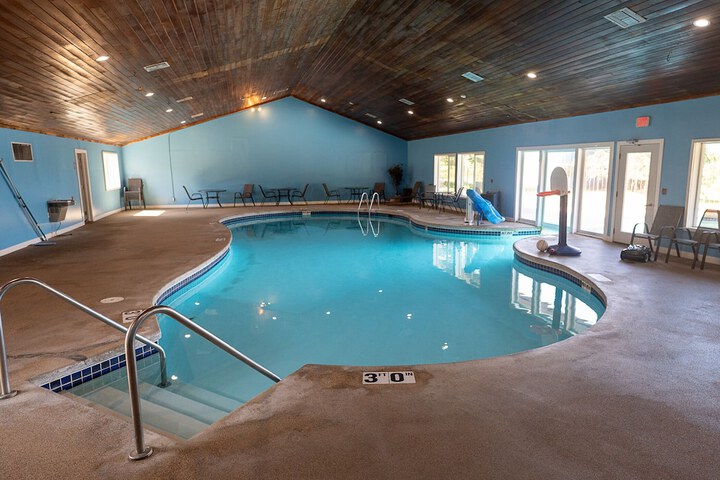 Pool 276 of 293