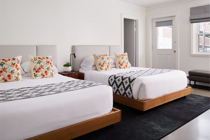 Micro Room Queen Bed (6 of 6)