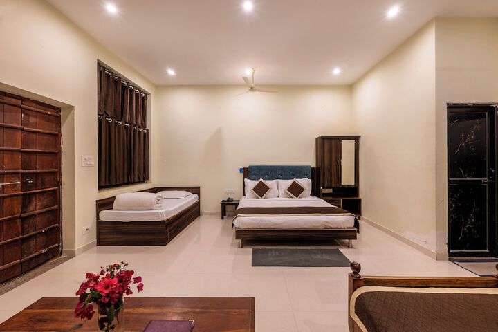 Room 15 of 140