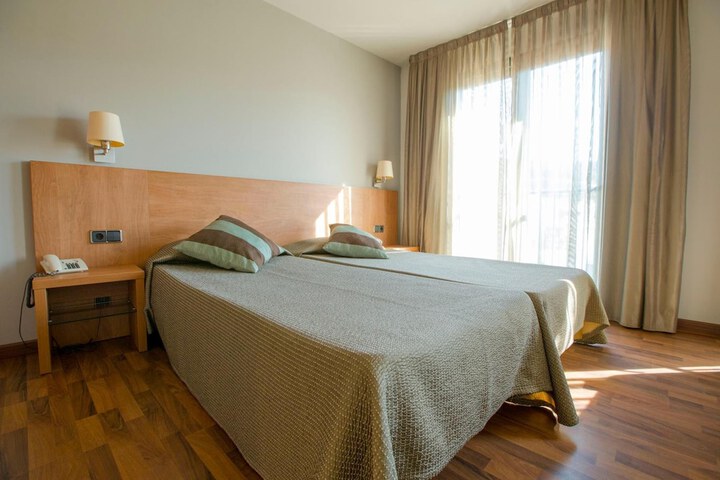 Room 4 of 39