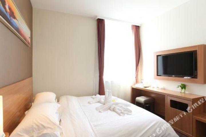 Super 8 Hotel (Changzhou Lanling Road)