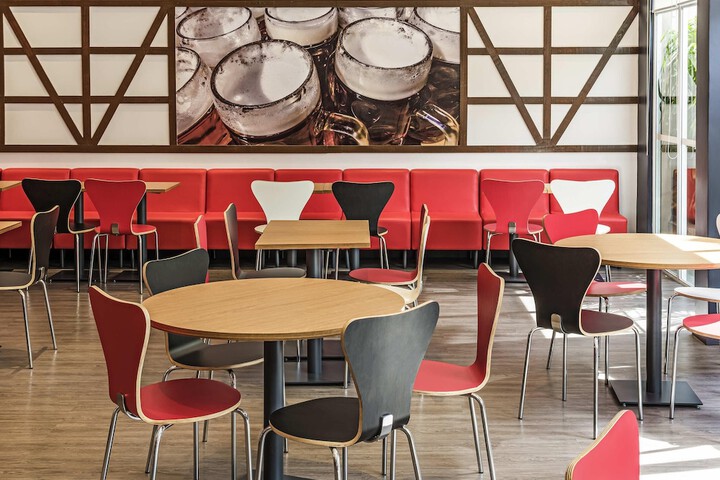 Breakfast area
