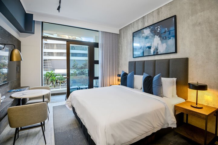 Room 39 of 210