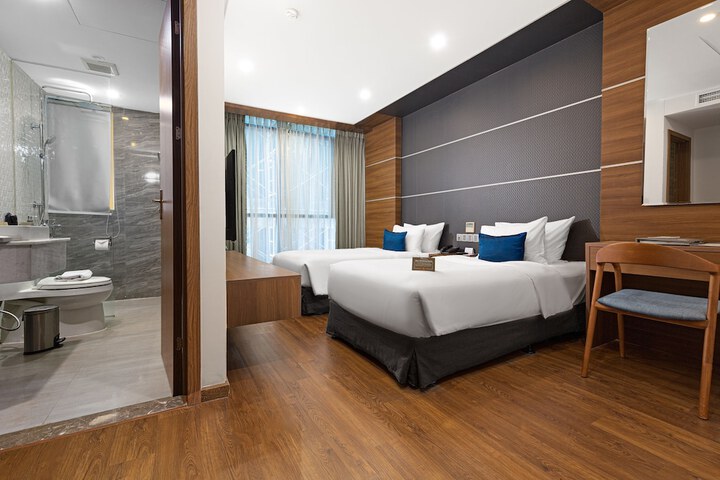 Room 41 of 203