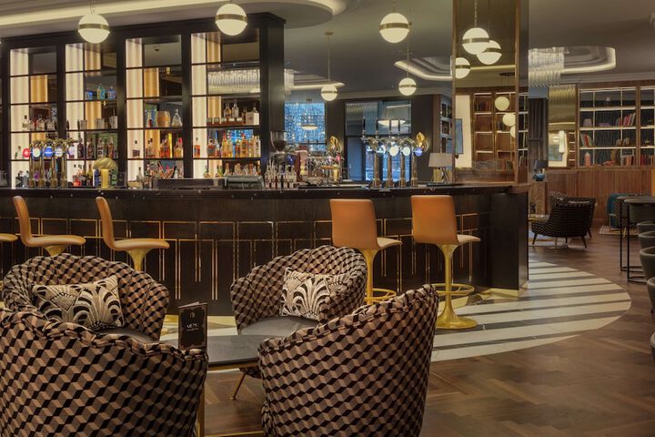 Lounge 125 of 206