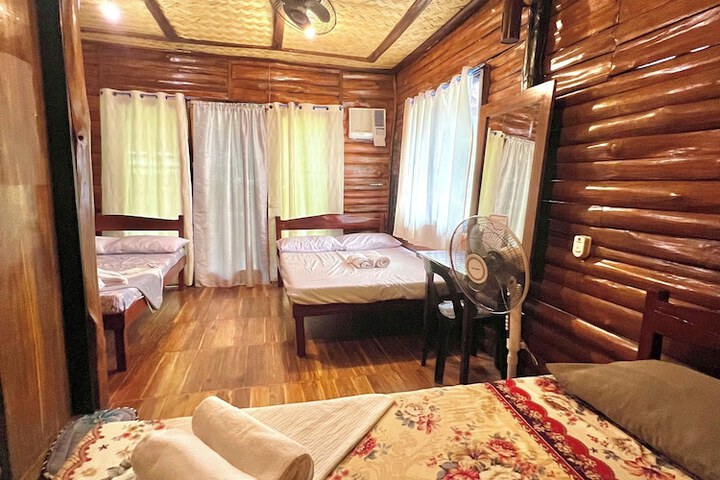 Room 28 of 81