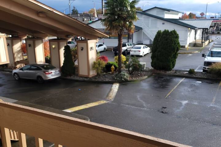 Property Grounds 18 of 20