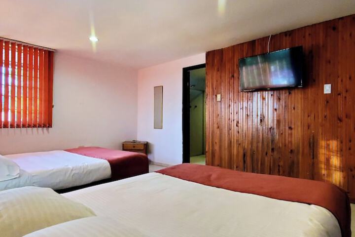 Room 4 of 10