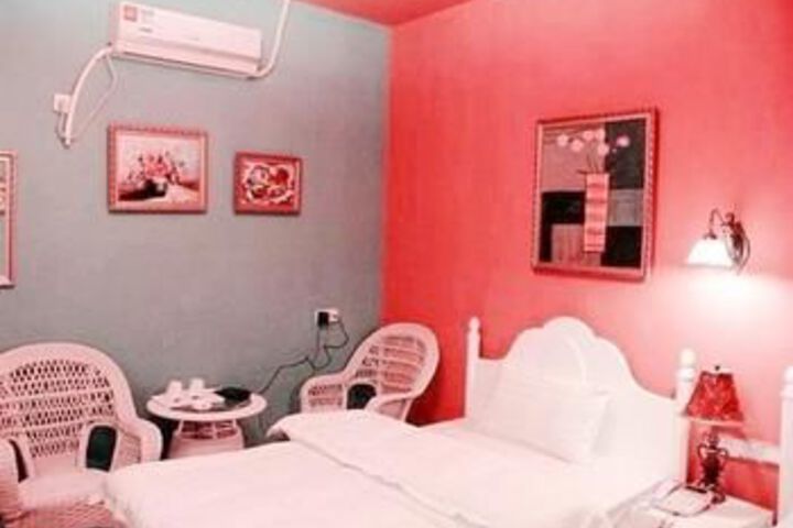 Room 19 of 29