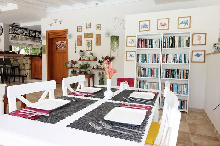 Dining 94 of 178