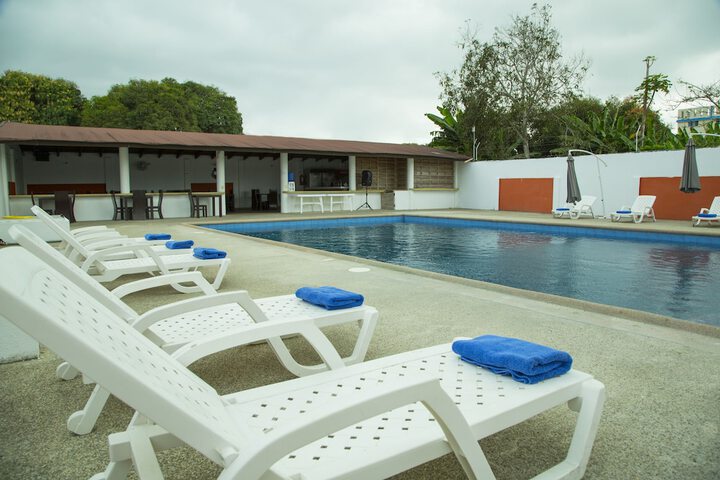 Pool 11 of 27