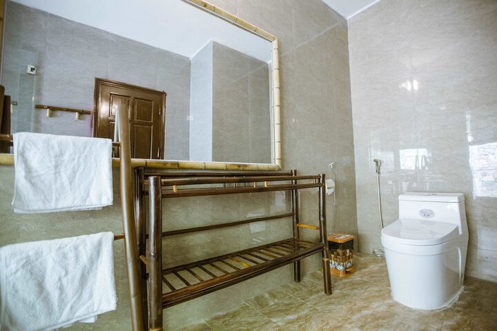 Room 28 of 50