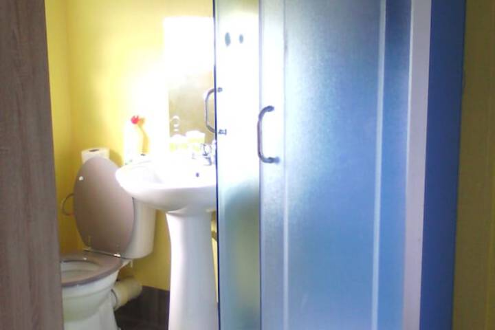 Room 13 of 28