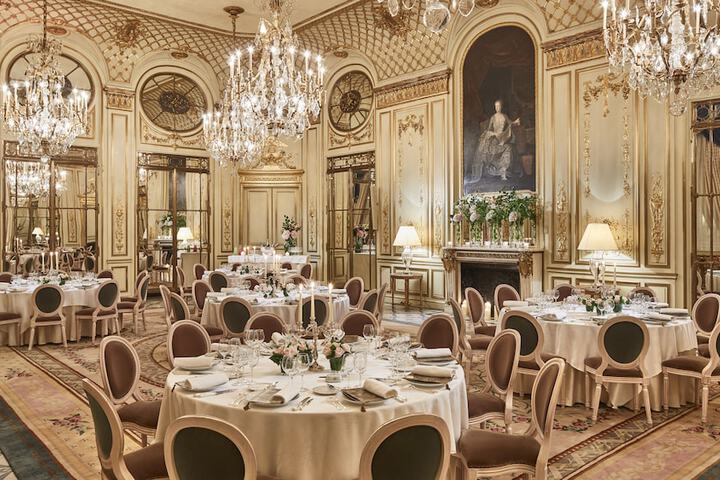 Ballroom/Hall 125 of 145