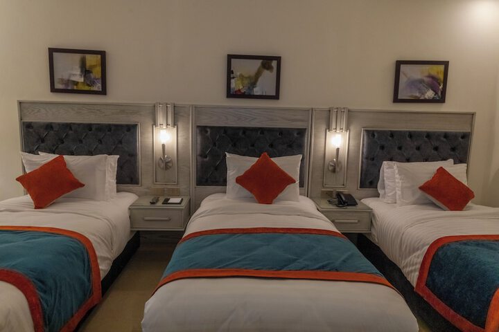 Room 18 of 38