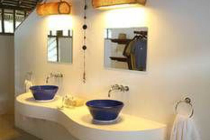 Room 2 of 16