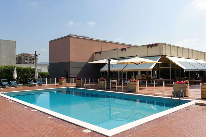 Pool 57 of 110