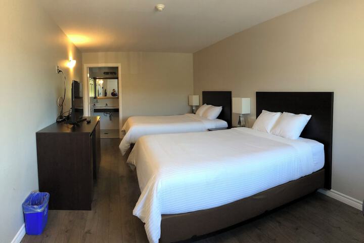 Room 3 of 12
