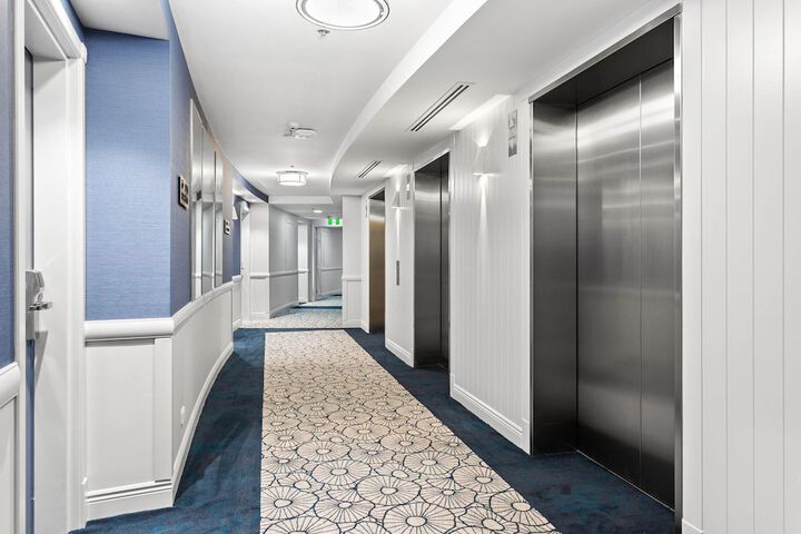 Ballroom/Hall 75 of 89
