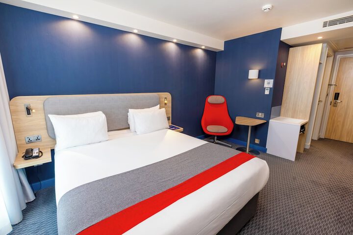 Room 13 of 88