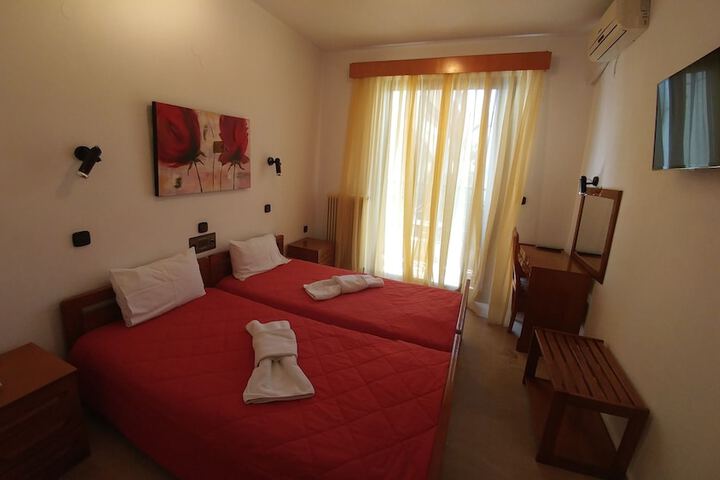 Room 6 of 51