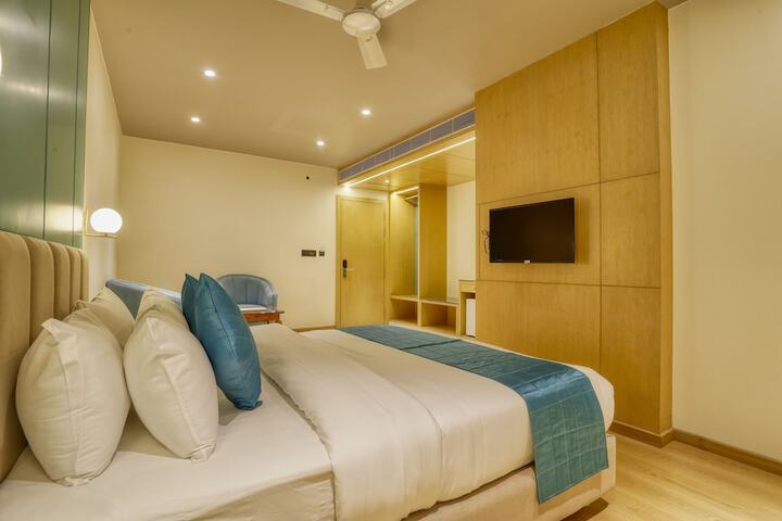 Room 21 of 38