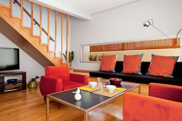 Room 16 of 28
