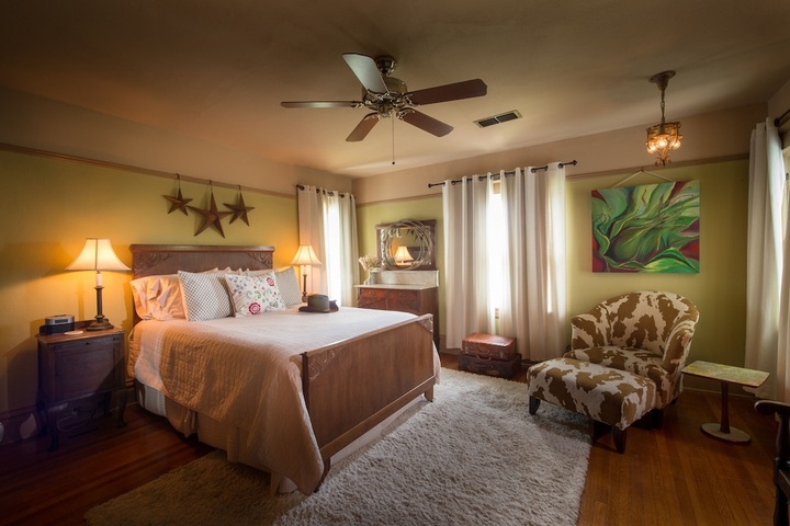guest_rooms
