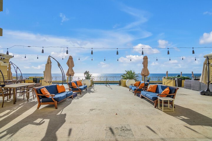 Rooftop pool