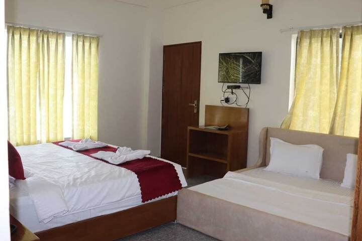 Room 12 of 39
