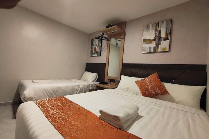 Room 22 of 60
