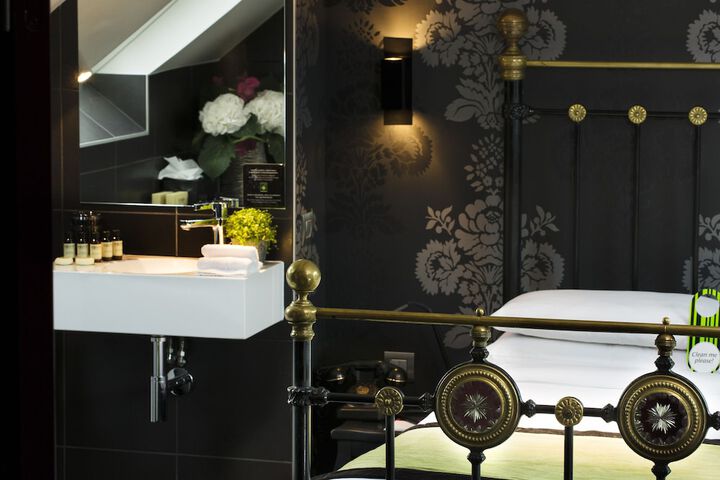Bathroom Interior Photo