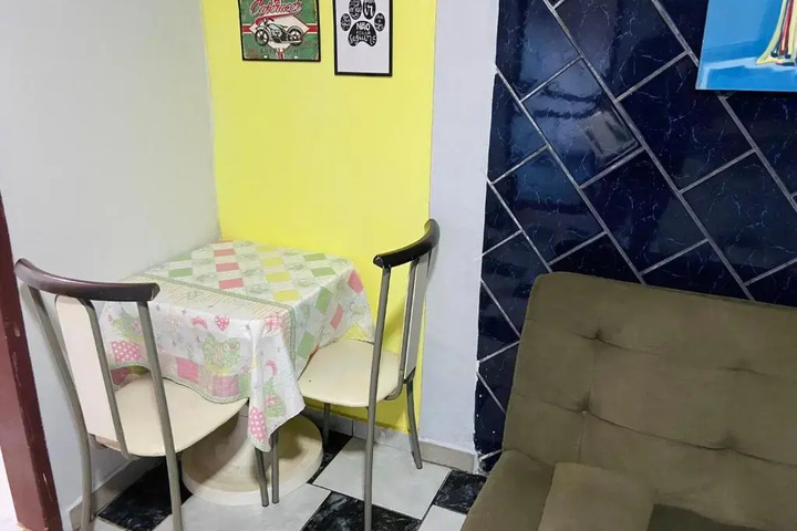 Room 8 of 14
