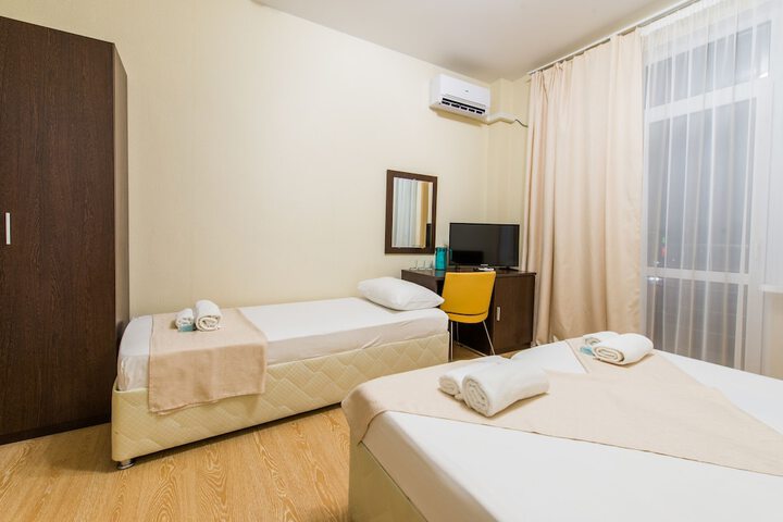 Room 17 of 46