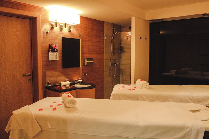 Spa 40 of 73