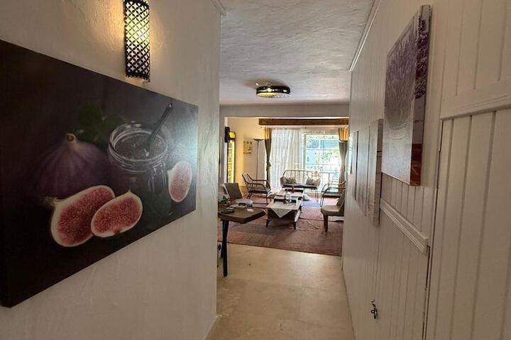 Room 77 of 194