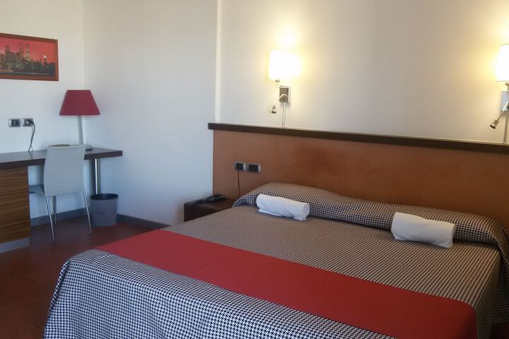 Room 6 of 35