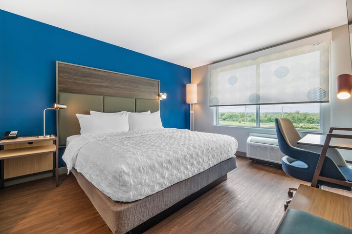 Room 8 of 24