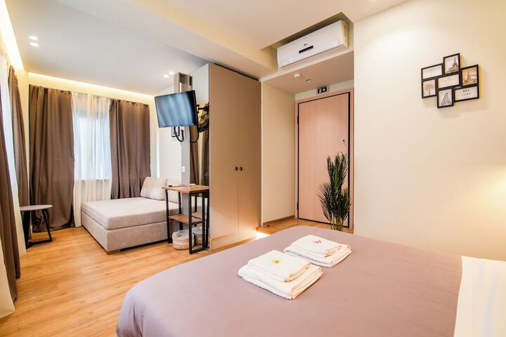 Room 77 of 151