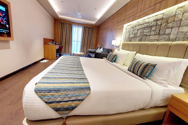Room 5 of 137