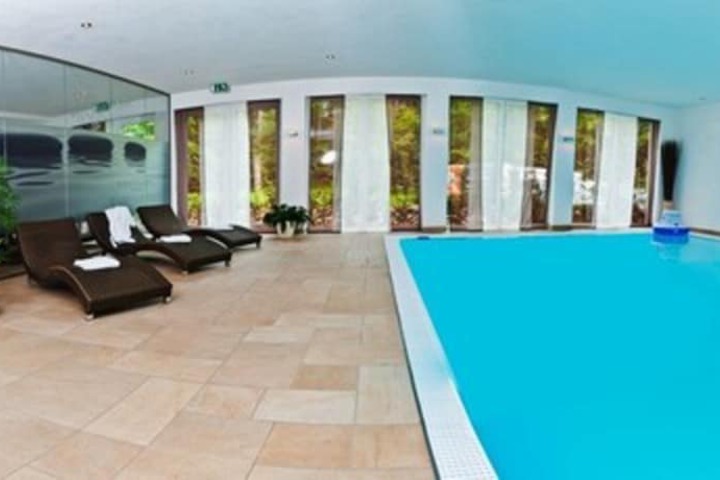 Pool 18 of 40