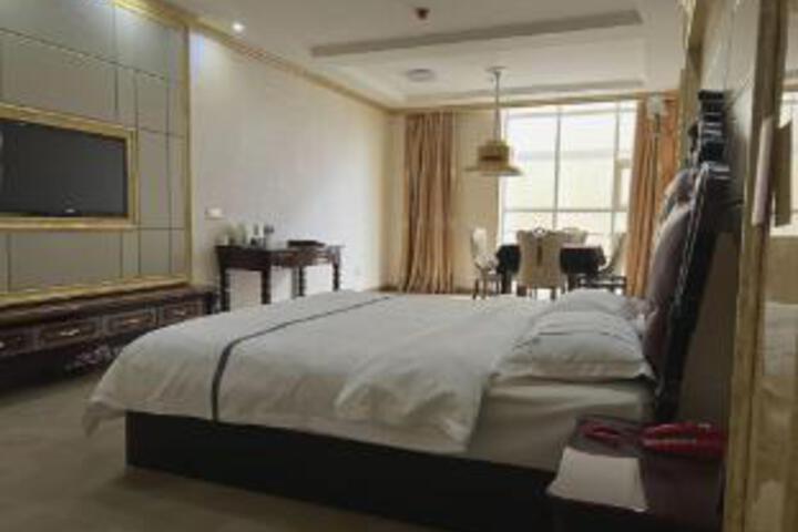 Room 12 of 13