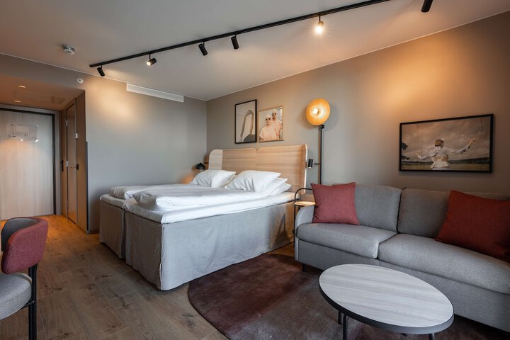 Room 4 of 56