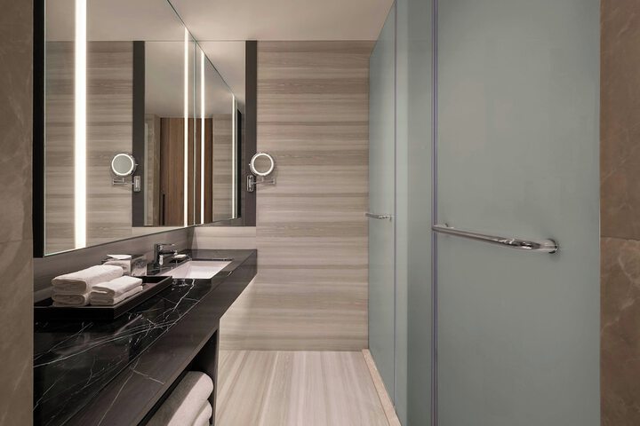 Room 48 of 103